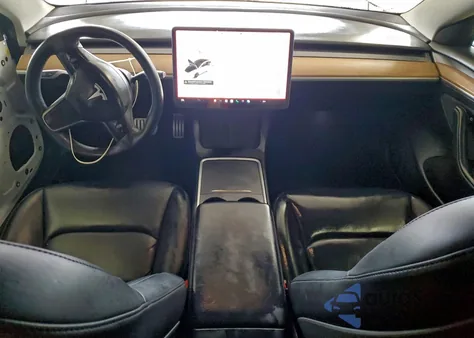 2021 Tesla Model 3 z USA, uszkodzony, nr VIN 5YJ3E1EC4MF029547